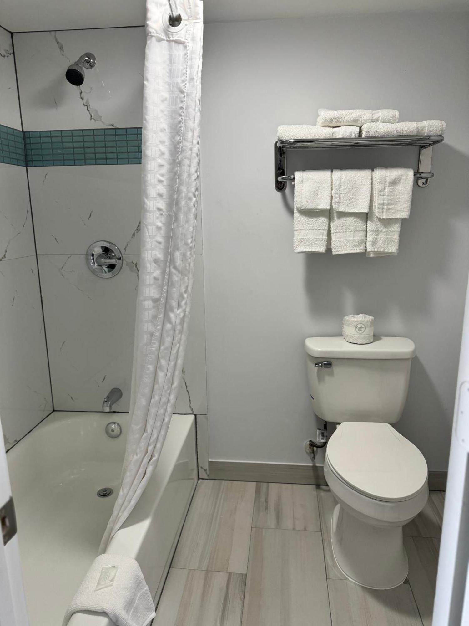 Continental Inn And Suites Nacogdoches Tx Sfa University Downtown Ngoại thất bức ảnh