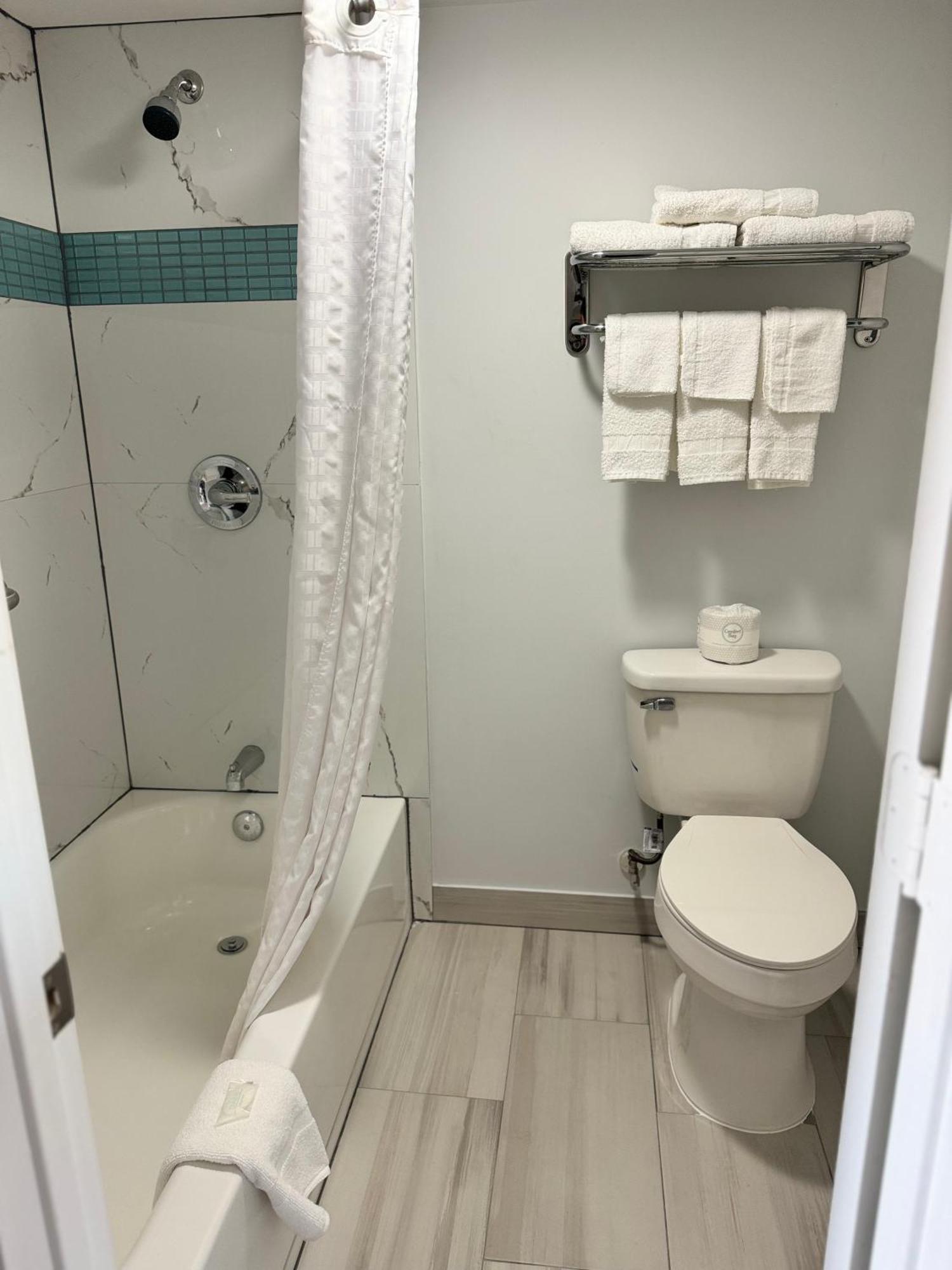 Continental Inn And Suites Nacogdoches Tx Sfa University Downtown Ngoại thất bức ảnh