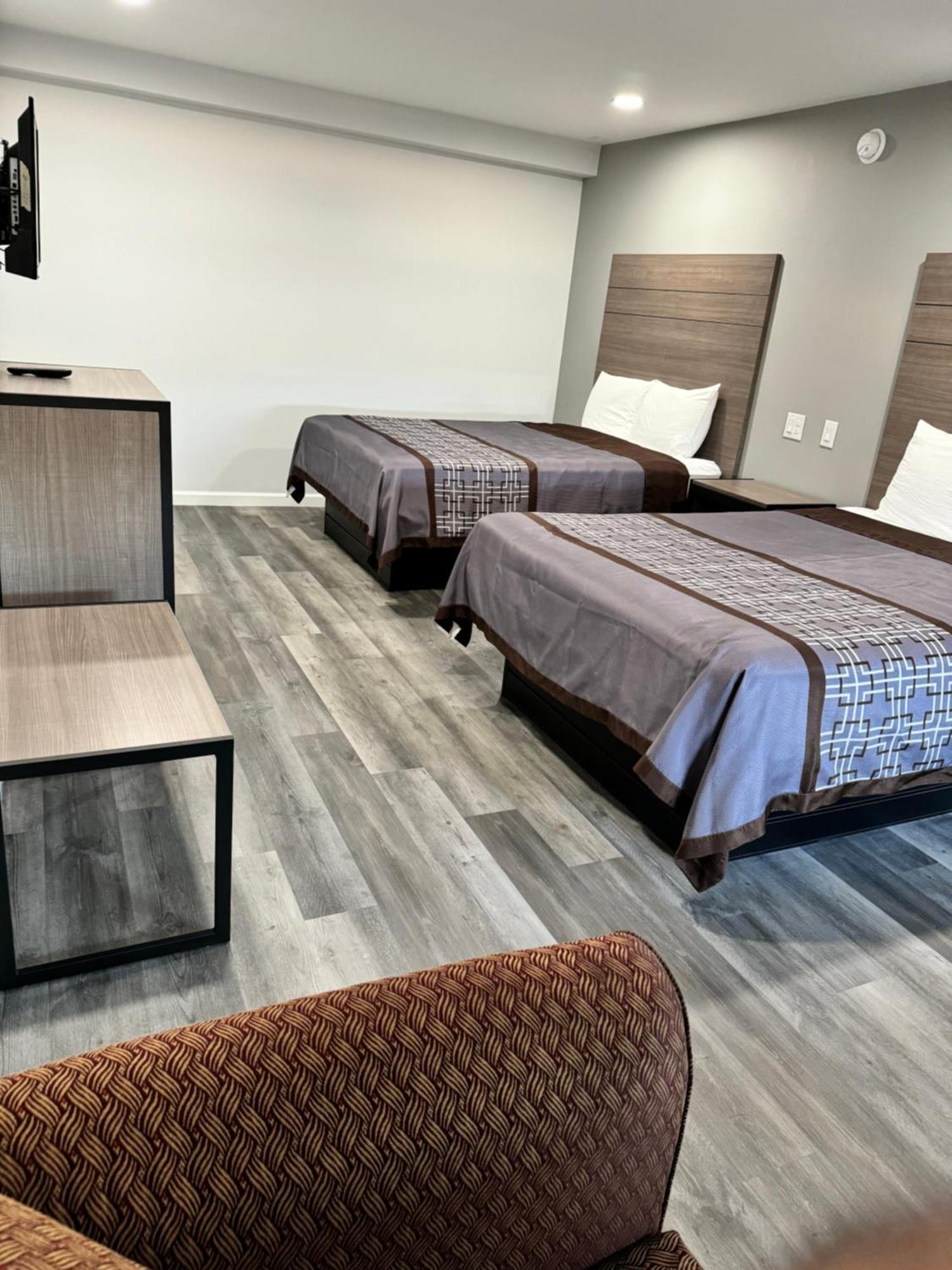 Continental Inn And Suites Nacogdoches Tx Sfa University Downtown Ngoại thất bức ảnh