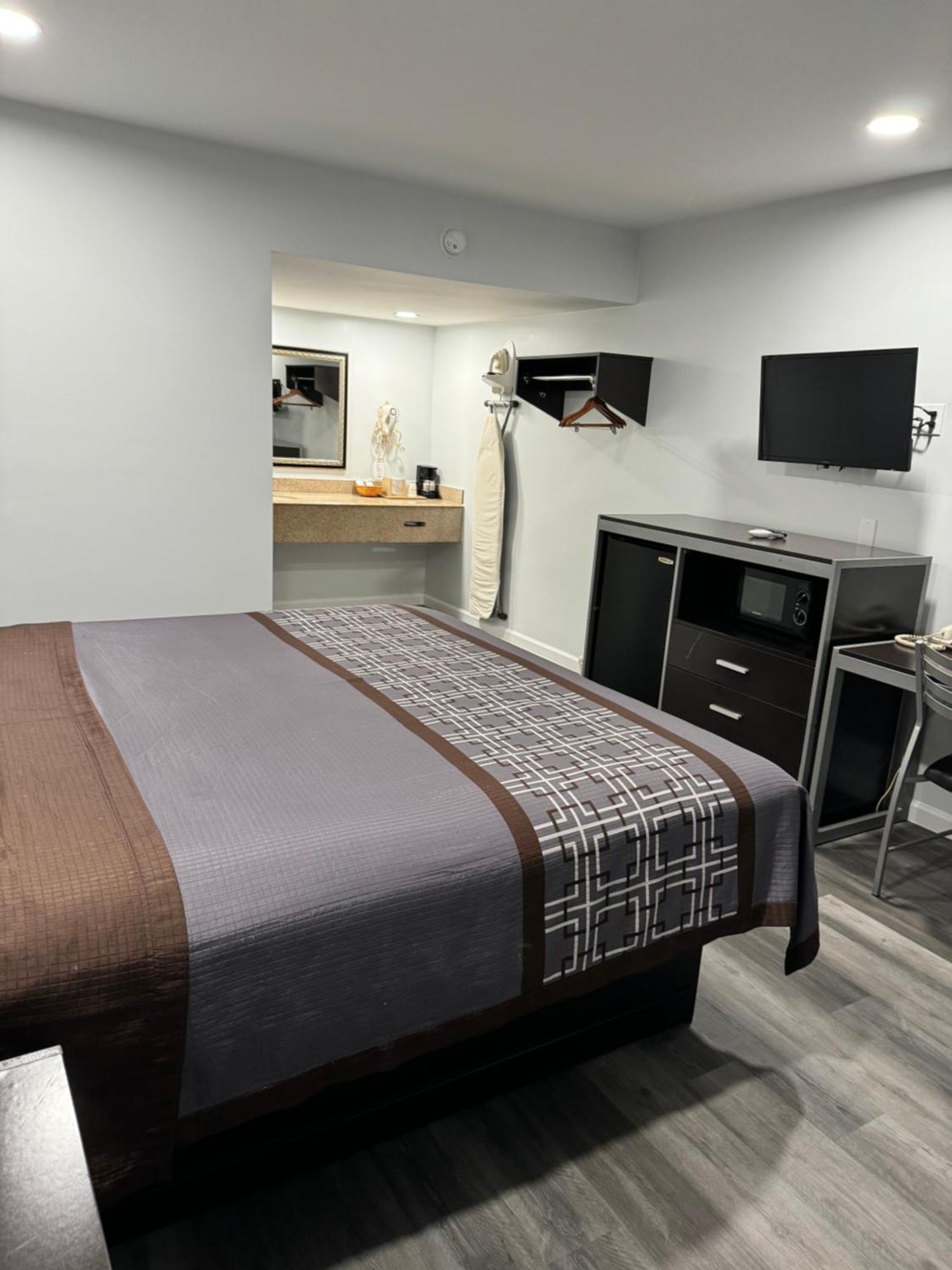 Continental Inn And Suites Nacogdoches Tx Sfa University Downtown Ngoại thất bức ảnh