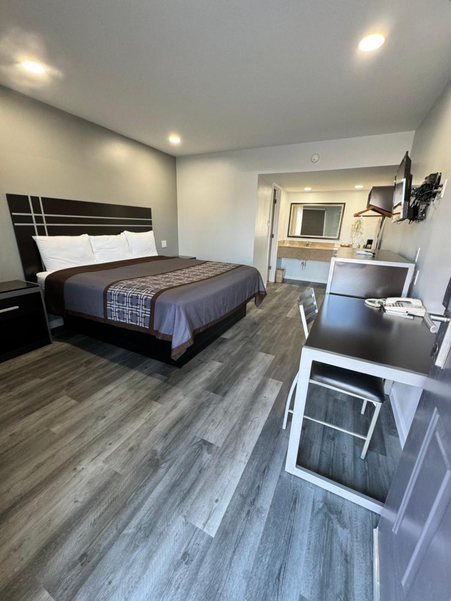 Continental Inn And Suites Nacogdoches Tx Sfa University Downtown Ngoại thất bức ảnh