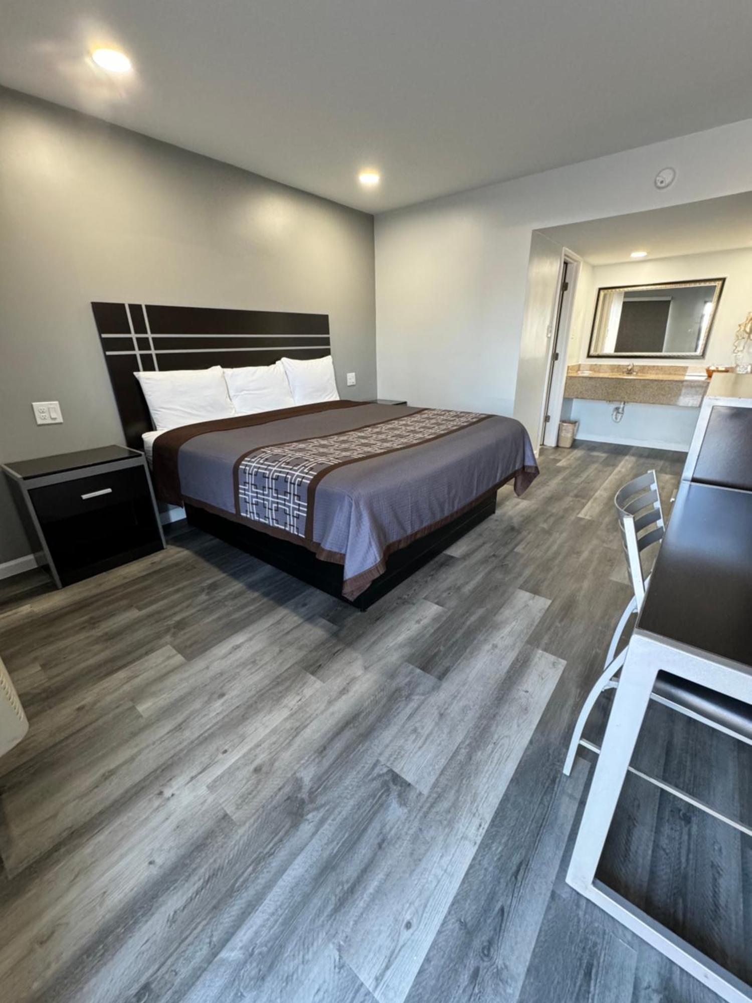 Continental Inn And Suites Nacogdoches Tx Sfa University Downtown Ngoại thất bức ảnh