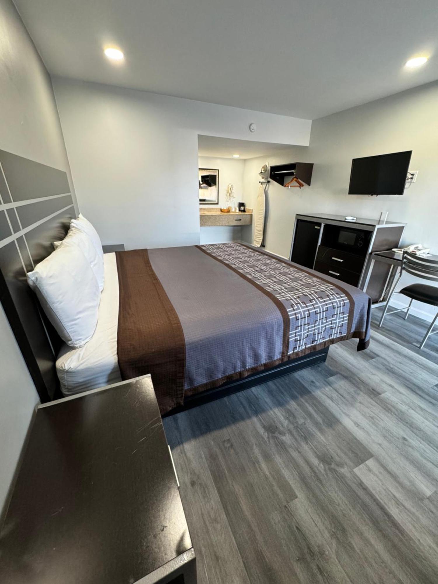Continental Inn And Suites Nacogdoches Tx Sfa University Downtown Ngoại thất bức ảnh