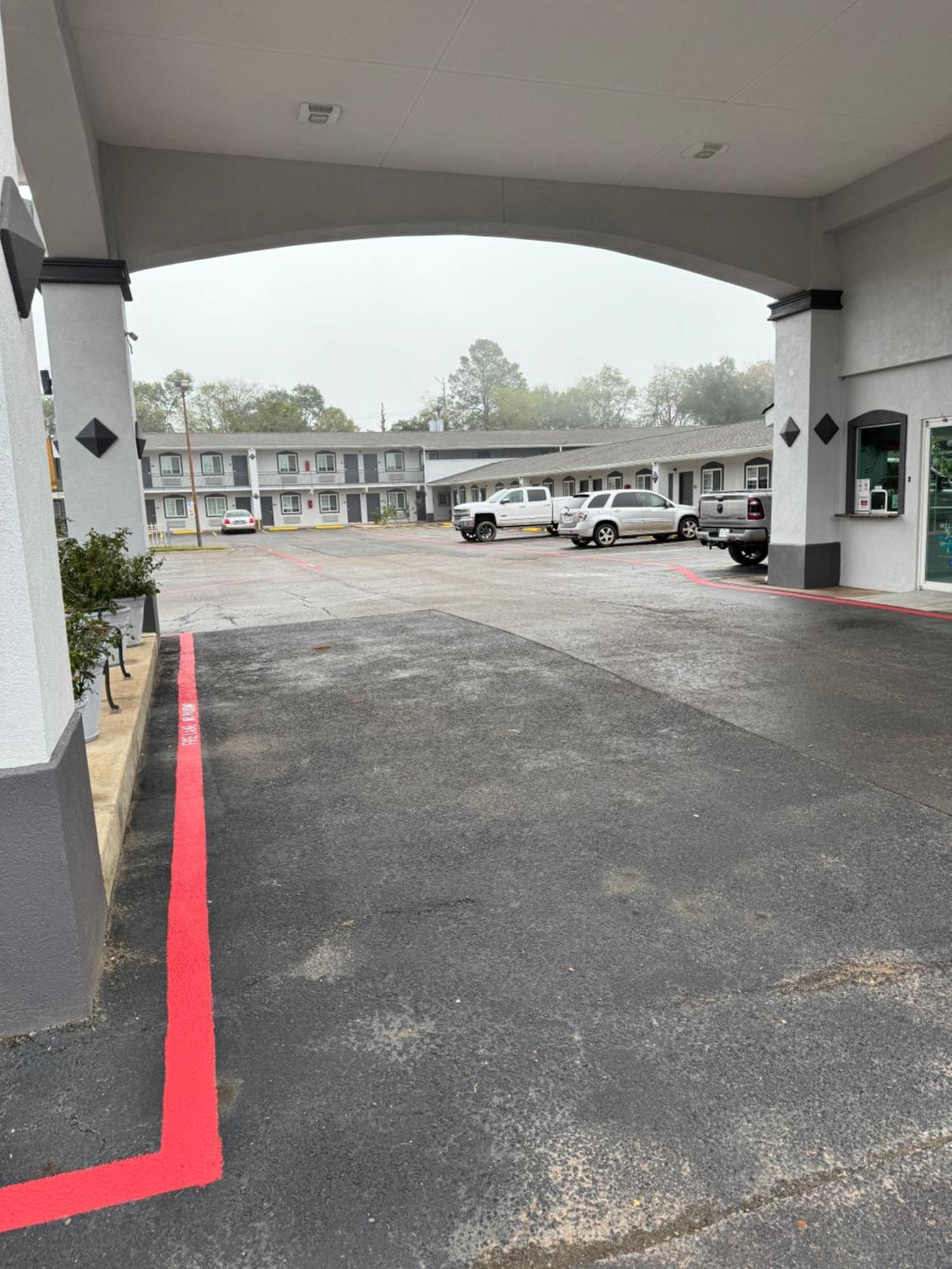 Continental Inn And Suites Nacogdoches Tx Sfa University Downtown Ngoại thất bức ảnh