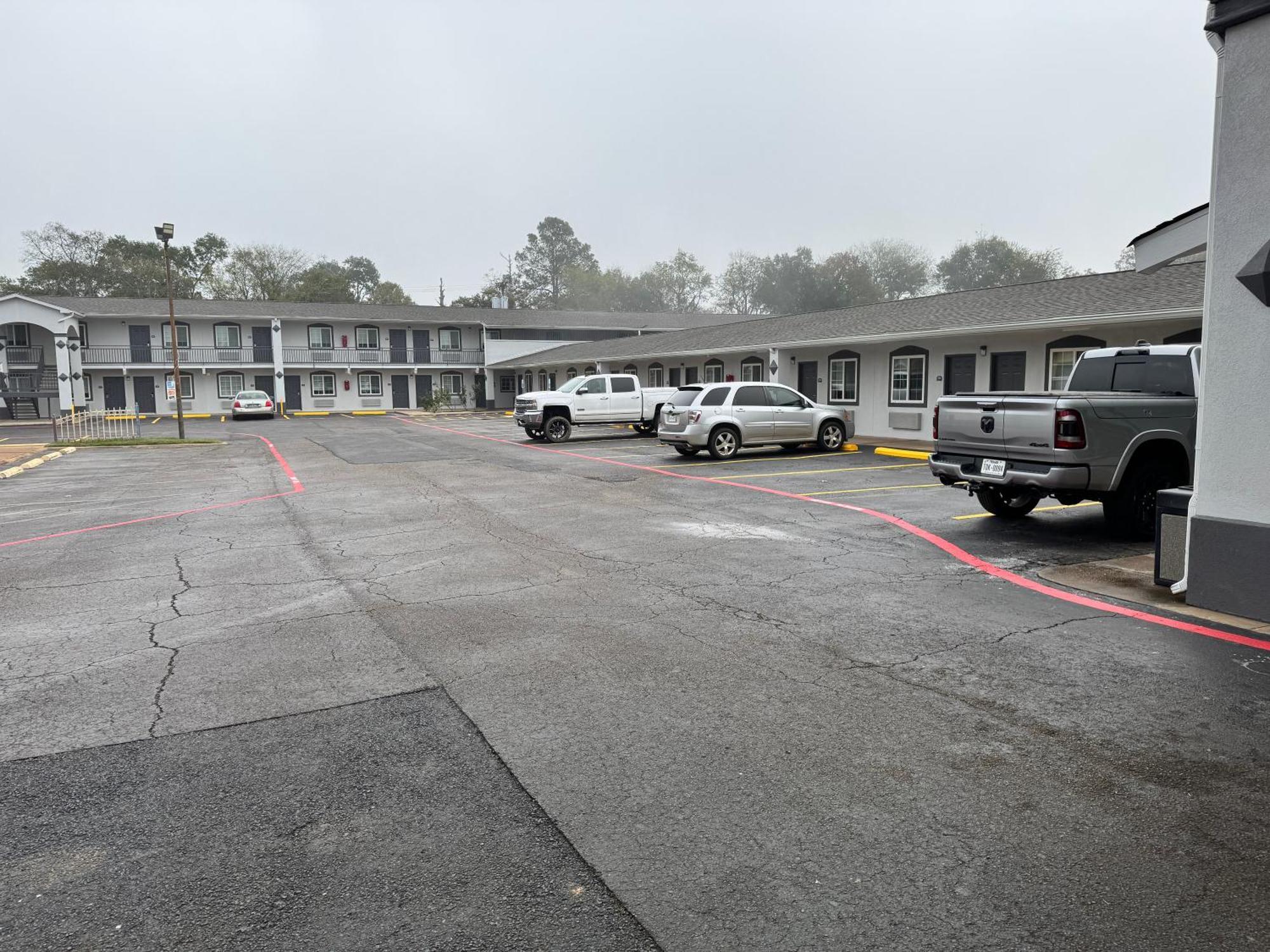 Continental Inn And Suites Nacogdoches Tx Sfa University Downtown Ngoại thất bức ảnh