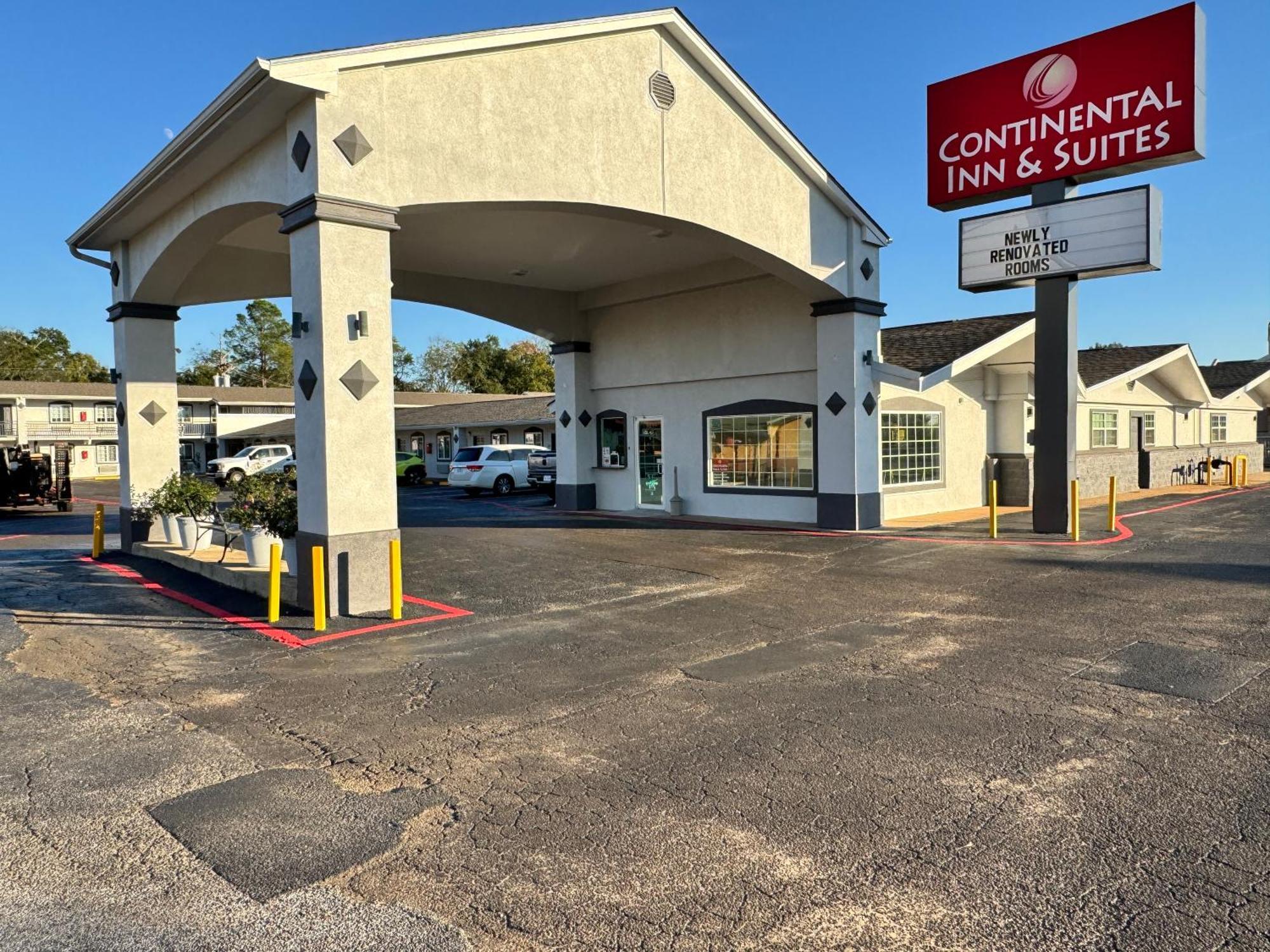 Continental Inn And Suites Nacogdoches Tx Sfa University Downtown Ngoại thất bức ảnh
