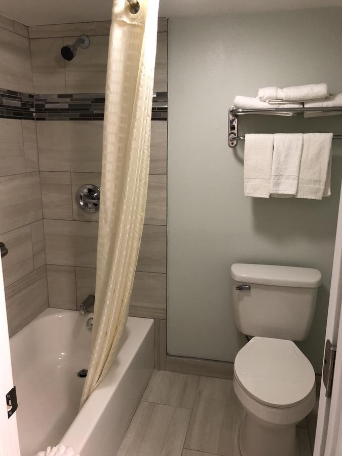 Continental Inn And Suites Nacogdoches Tx Sfa University Downtown Ngoại thất bức ảnh