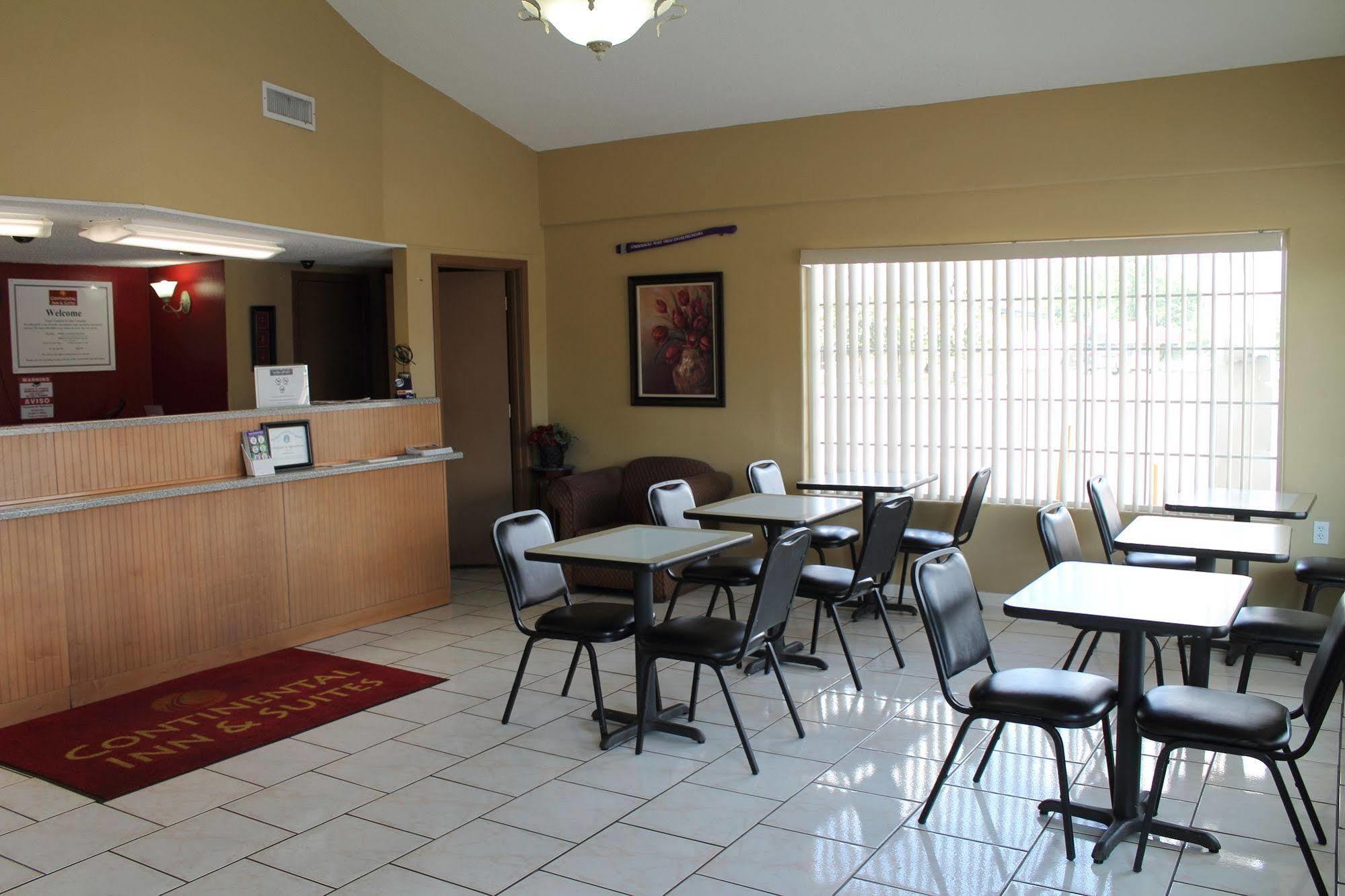 Continental Inn And Suites Nacogdoches Tx Sfa University Downtown Ngoại thất bức ảnh